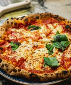 Pizza alle stelle: Dove Costa di Più?