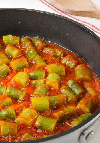 Ricetta Sugo Asparagi e Pomodoro, un Sugo Primaverile Facile e Veloce