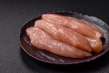 Torisashi: i Giapponesi vanno matti per il pollo crudo, ma non è pericoloso?