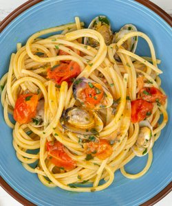 Ricetta Spaghetti alle Vongole e Pomodorini