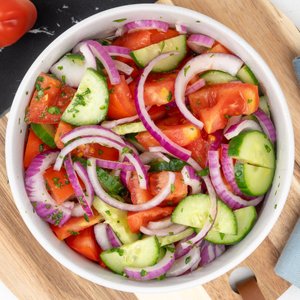 Insalata di Pomodori e Cetrioli