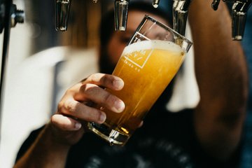 Birra, con la Schiuma o Senza? Ecco la Risposta Definitiva -VIDEO-