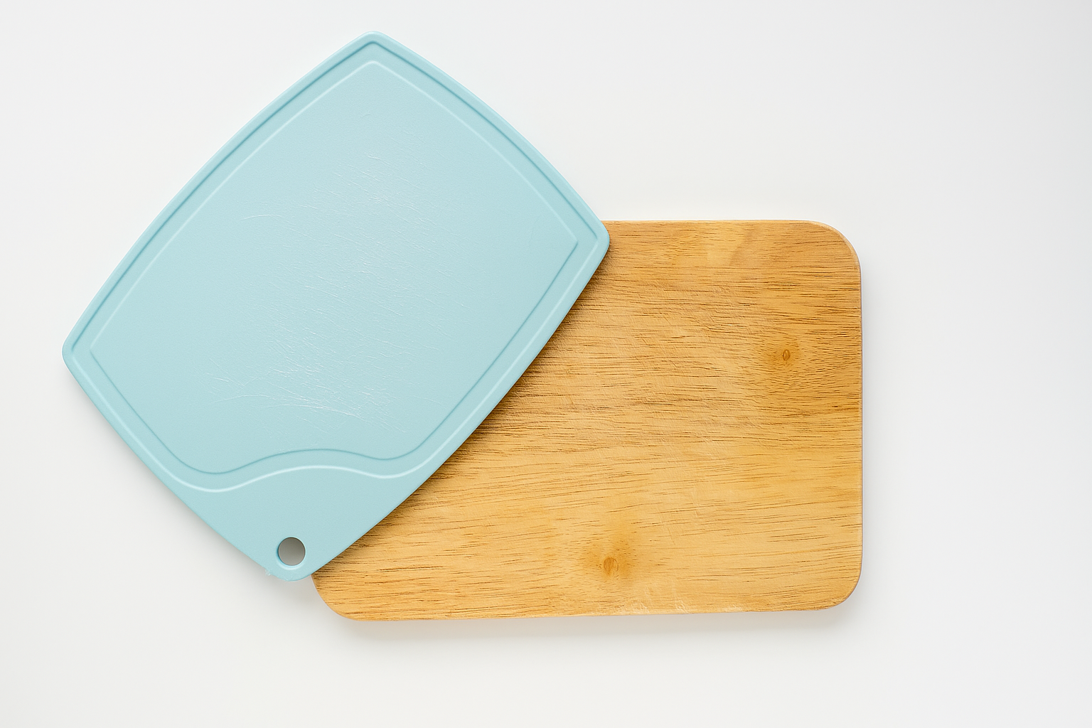 Tagliere in Legno o in Plastica? Occhio ai Batteri