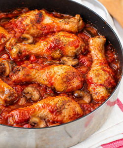 Ricetta Pollo con Pomodoro e Funghi