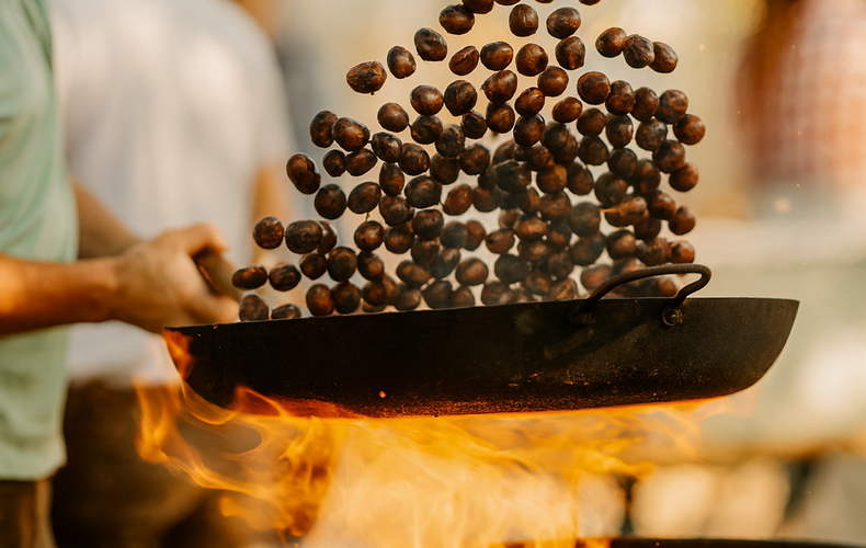 Sagre delle castagne in Italia, gli appuntamenti da non perdere durante l’autunno 2025
