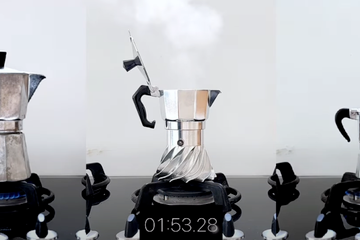 Turbo Moka Fa il Caffè in Soli 2 Minuti: La Rivoluzione Italiana