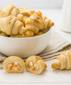 Ricetta Cornetti di Pasta Sfoglia al Salmone