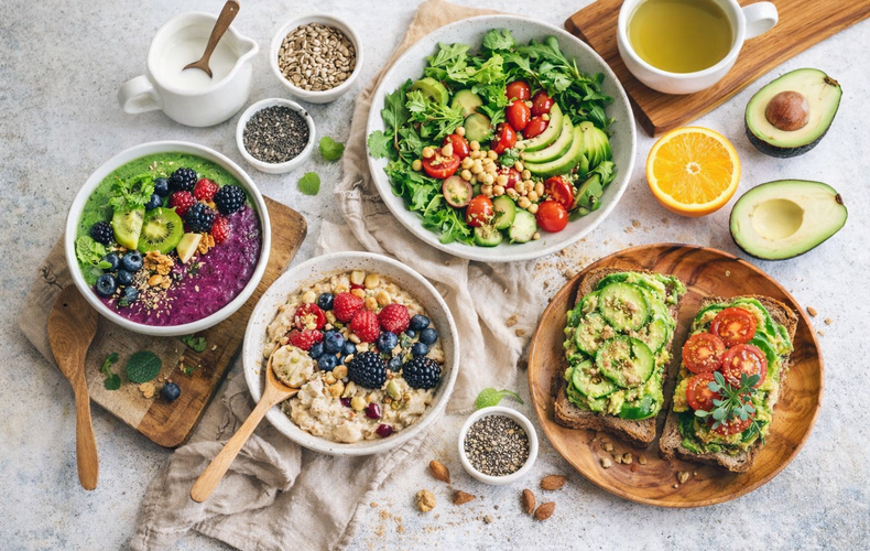 Garattini e la dieta della longevità: “Mangiare poco, ma meglio”