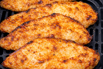 Ricetta Fettine di Pollo al Miele e Parmigiano in Friggitrice ad Aria, Tenere e Succose