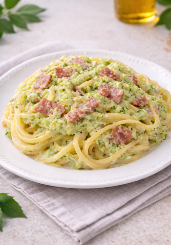 Ricetta Fettuccine alla Crema di Broccoli e Speck
