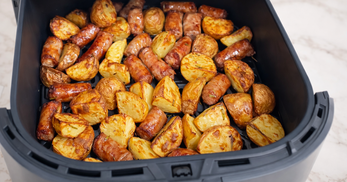 Ricetta Salsiccia e Patate in Friggitrice ad Aria - Il Club delle Ricette