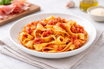 Tagliatelle al Prosciutto Crudo, Ricetta Tradizionale Bolognese