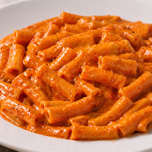Maccheroni al Pettine con Crema di Peperoni e Burrata