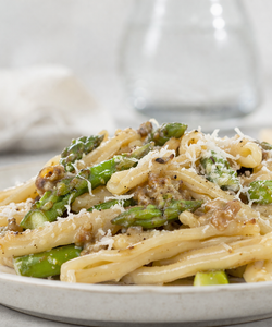 Ricetta Pasta al Ragù Bianco e Asparagi