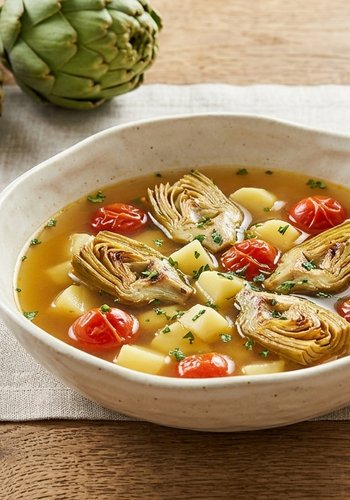 Ricetta Zuppa Primaverile di Patate e Carciofi