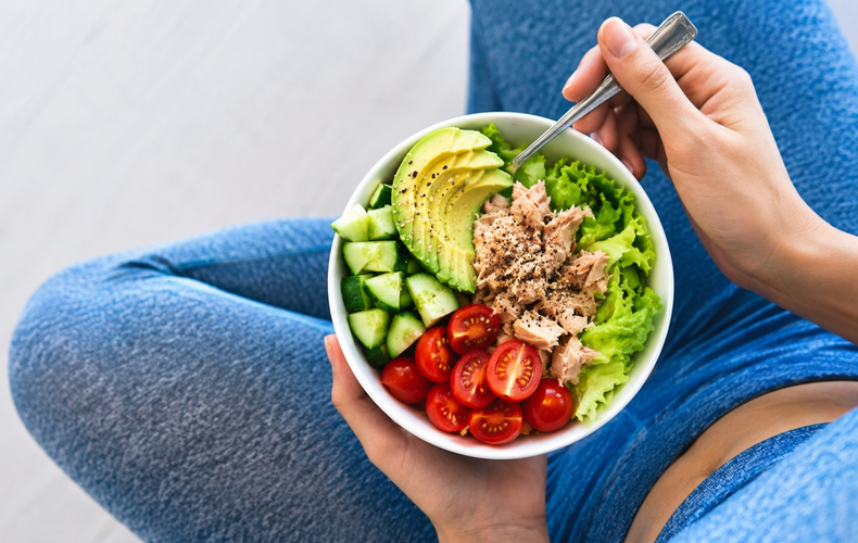 Dieta dei 30 minuti: cosa prevede il metodo 30-30-30 e cosa dice la scienza