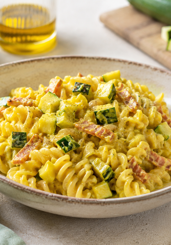 Ricetta Pasta Zucchine Pancetta e Curcuma