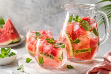 Acqua detox all’anguria: fresca, rossa e super idratante