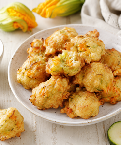 Ricetta Frittelle con Zucchine e Fiori di Zucca