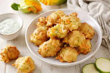 Frittelle con Zucchine e Fiori di Zucca