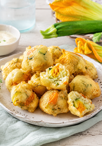 Ricetta Frittelle con Zucchine e Fiori di Zucca