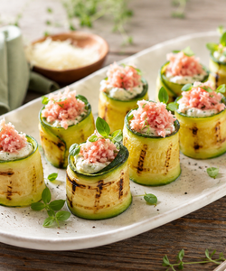 Ricetta Sushi di Zucchine con Mousse al Parmigiano e Mortadella