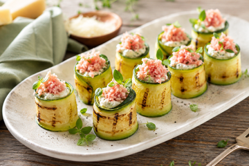 Ricetta Sushi di Zucchine con Mousse al Parmigiano e Mortadella