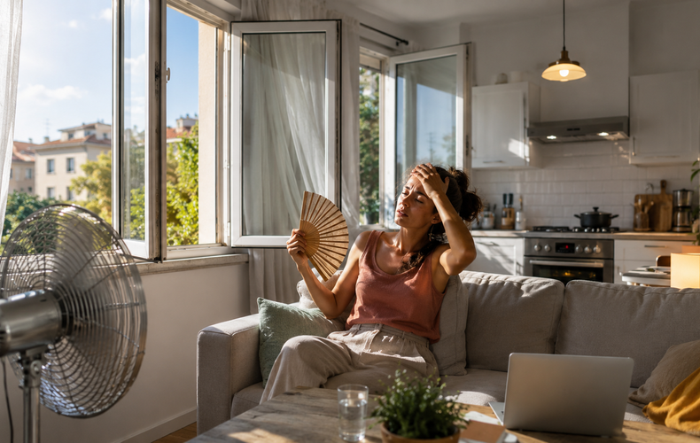 Caldo in casa, i cinque errori abituali che aumentano la temperatura interna senza che ce ne accorgiamo