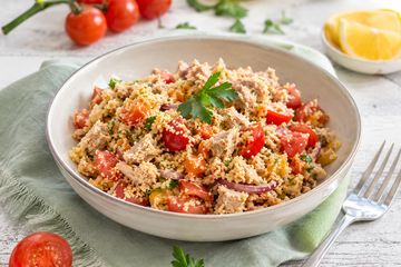 Insalata di Couscous con Tonno e Pomodori