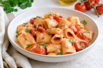 Pasta con Stracchino e Pomodoro