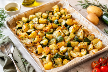 Ricetta Patate Zucchine e Cipolle al Forno