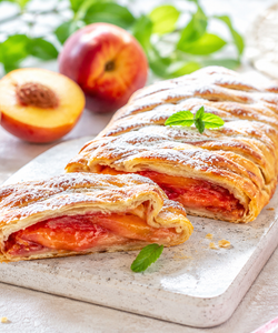 Ricetta Strudel con Pesche e Amaretti