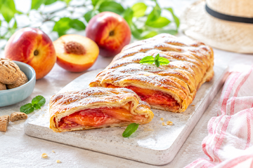 Strudel con Pesche e Amaretti