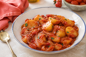 Patate in Umido con Pomodoro e Cipolla