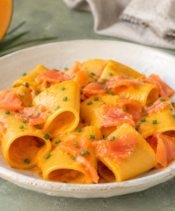 Ricetta Paccheri con Crema di Zucca e Salmone Affumicato