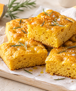 Ricetta Focaccia alla Zucca Alta e Soffice