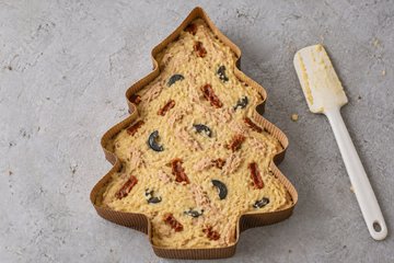 Albero di Natale Salato con Tonno, Pomodori Secchi e Olive: passo 4