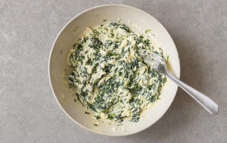 Cestini di Pasta Sfoglia Ricotta e Spinaci: passo 2