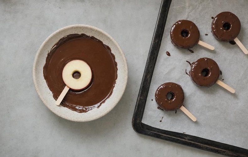 Mele al Cioccolato e Caramello: passo 3