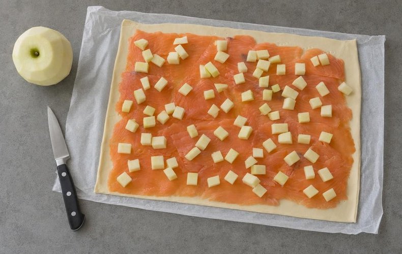 Strudel Salato di Mele Verdi e Salmone: passo 2