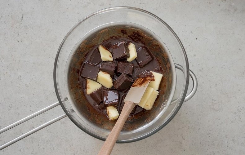 Trifle con Brownies e Crema al Mascarpone: passo 1