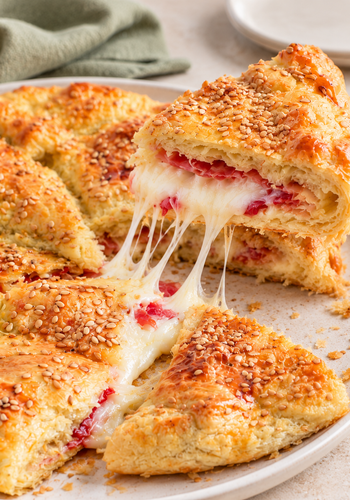 Ricetta Torta Salata con Speck e Scamorza